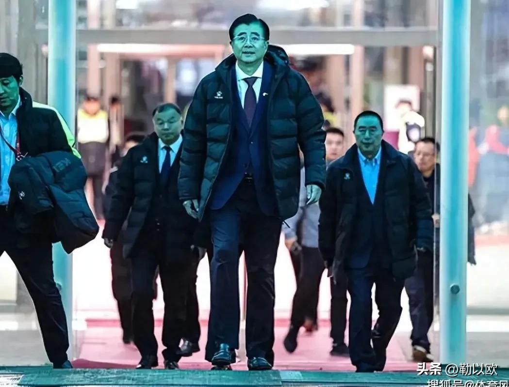 中国足球真的看到了希望，宋凯很务实，接地气。希望能看见中国足球在他任内变得越来越