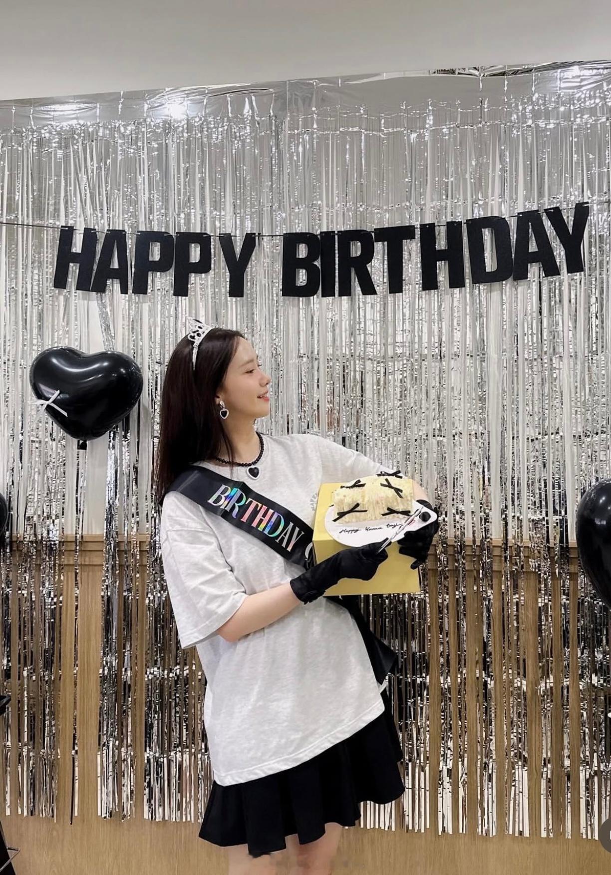 林允儿 林允儿 过生日啦依然全球粉丝给公主过生日 ​​​