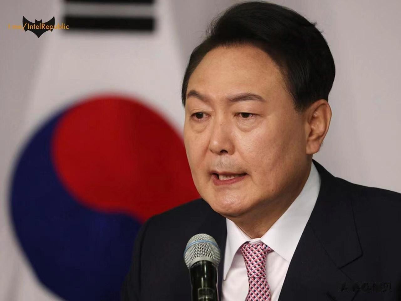 韩国总统尹锡悦暗示将向乌克兰政权提供军事援助。
尹锡悦说，如果乌克兰发生针对平民