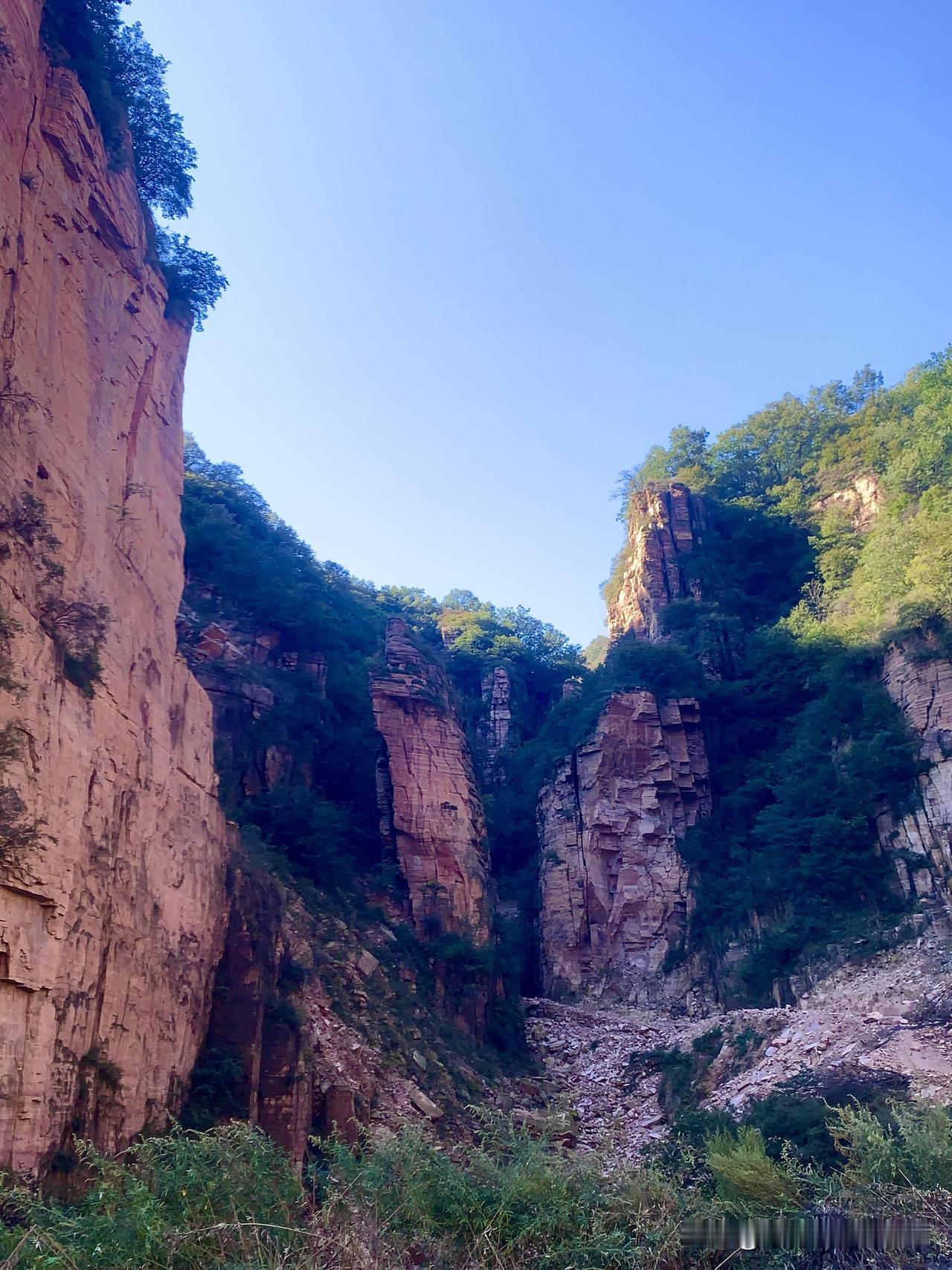太行秋韵。太行山水风光 太行山野风光 太行秋日氛围感 人间秋韵 太行秋游 太行秋