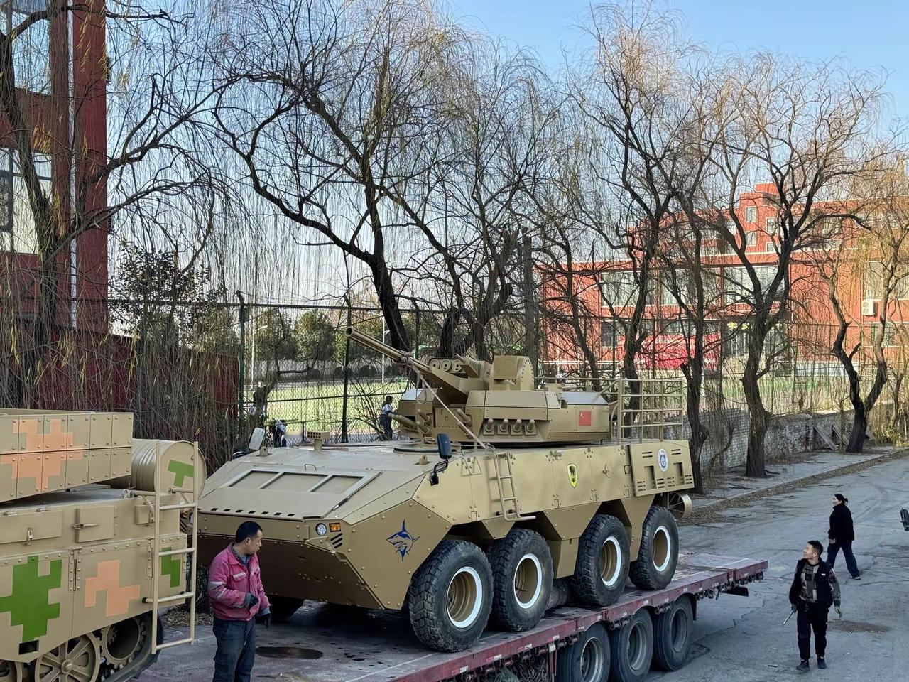 大型军事模型生产厂家出租租赁，供应，一比一装甲车运兵车模型可开动，一比一仿真武直