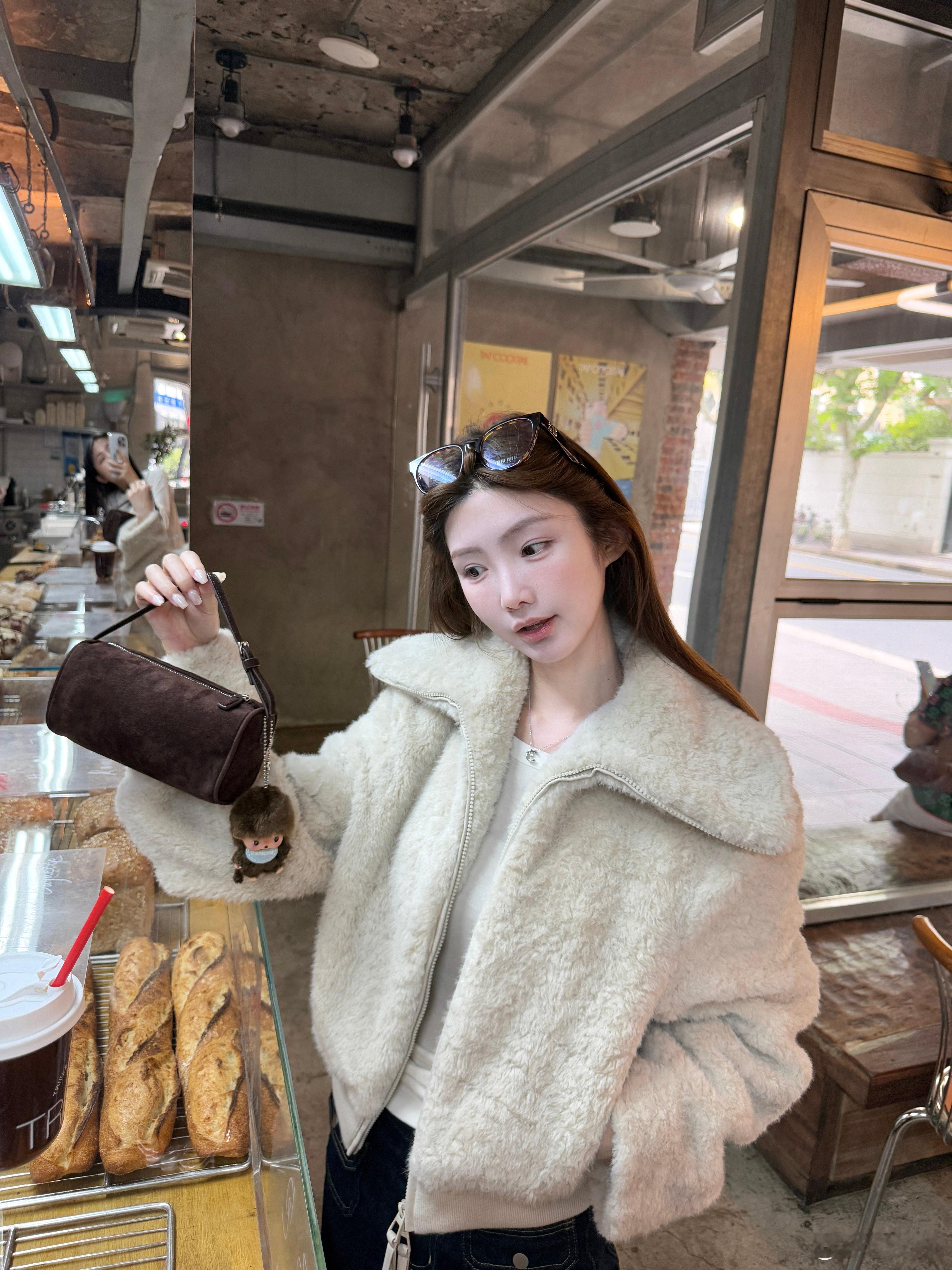 jijilulu积极璐10/8 20:00宝们!!!这件中古千金草草来啦～ann