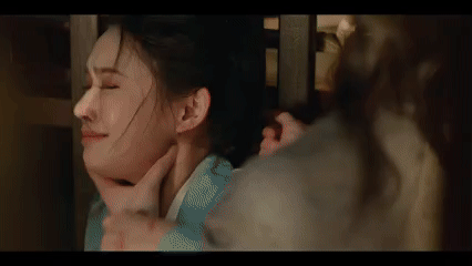 邓孝慈纯爱疯批感  邓孝慈在演绎范清辰时，真的做到了与角色融为一体，他不认可范清