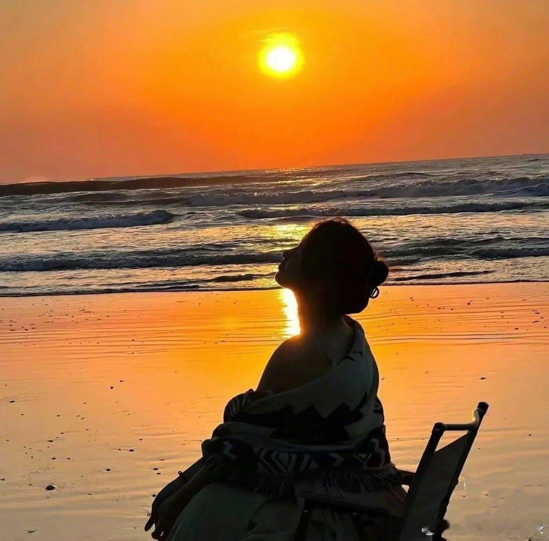 “因为太过独立，所以失去了被保护的资格，后来变得又倔犟又强势，活成了自己讨厌的模