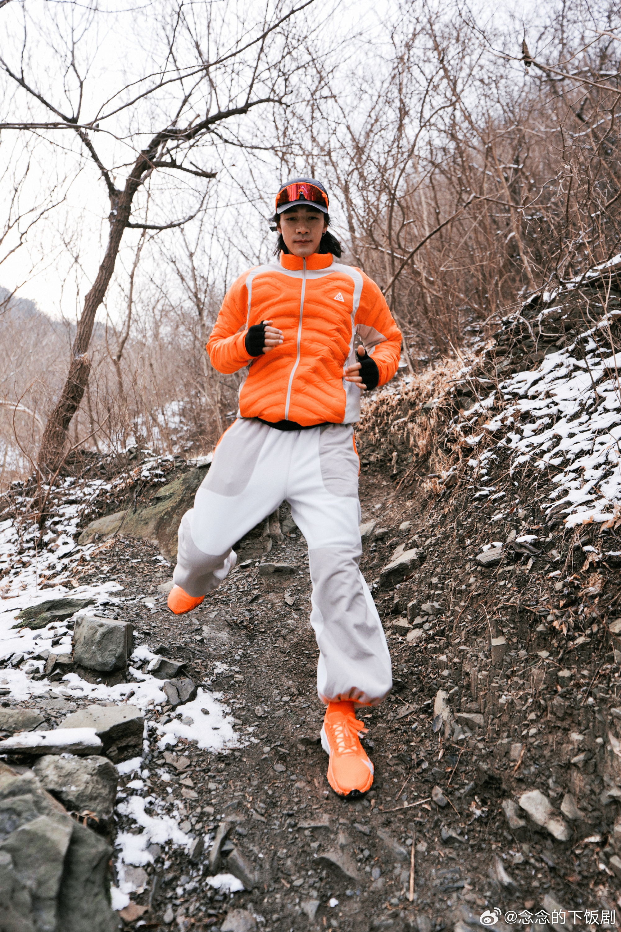 此沙 上班不如下班 此沙的户外运动属性也太强了吧，看着就好有活力，真的好羡慕，我