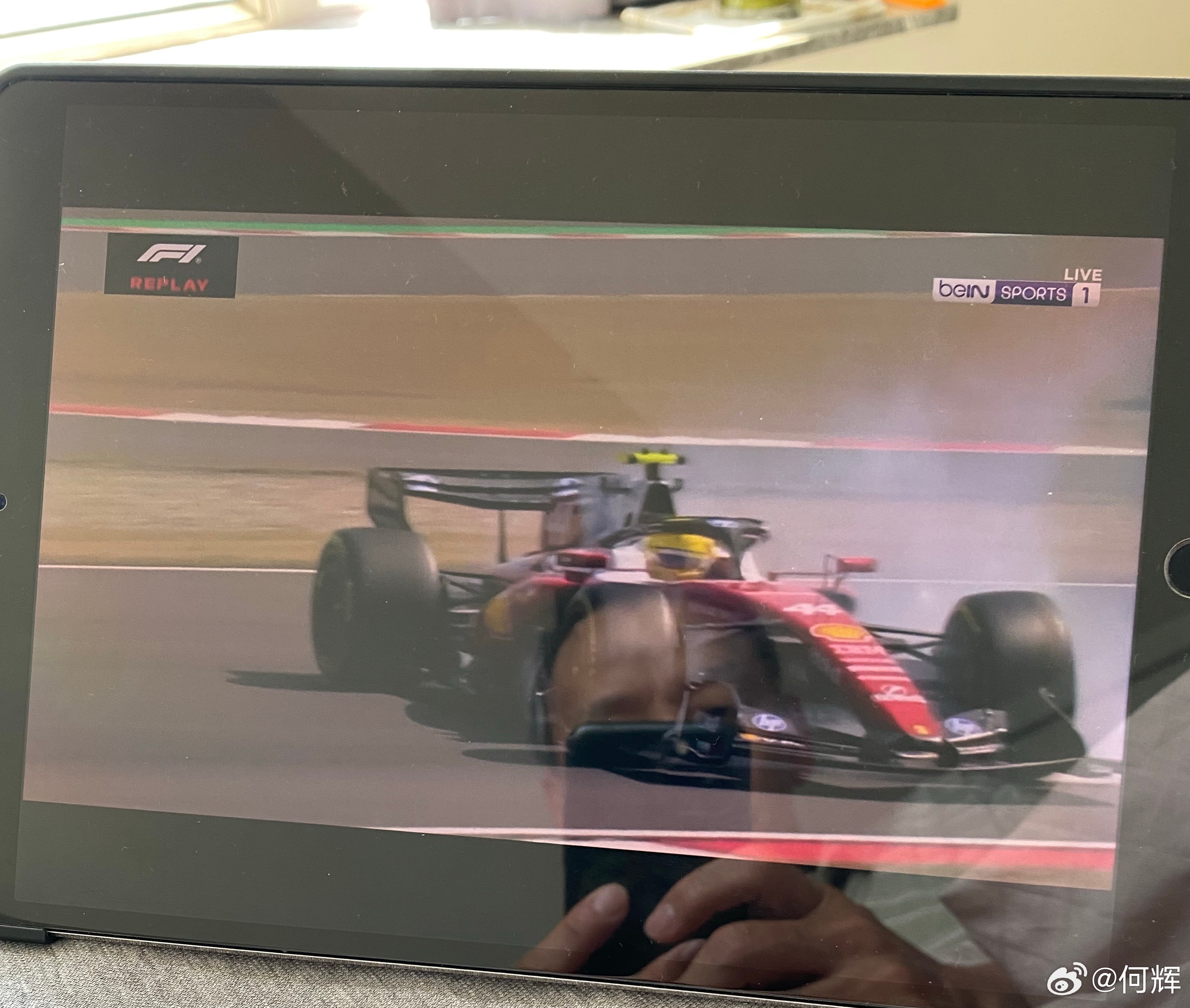 F1的FP1，咸美顿这一转 ，SkySports 那边就说看来不是驾驶失误，是M