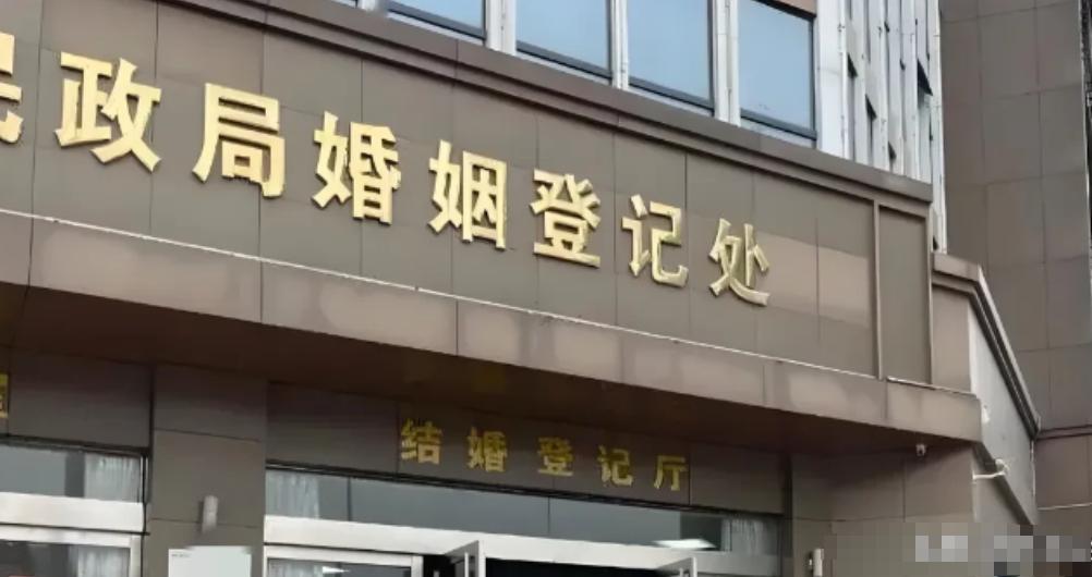 “电视剧都不敢这么演！” 浙江宁波，男子出轨后，与妻子离婚，妻子带着2个孩子，无