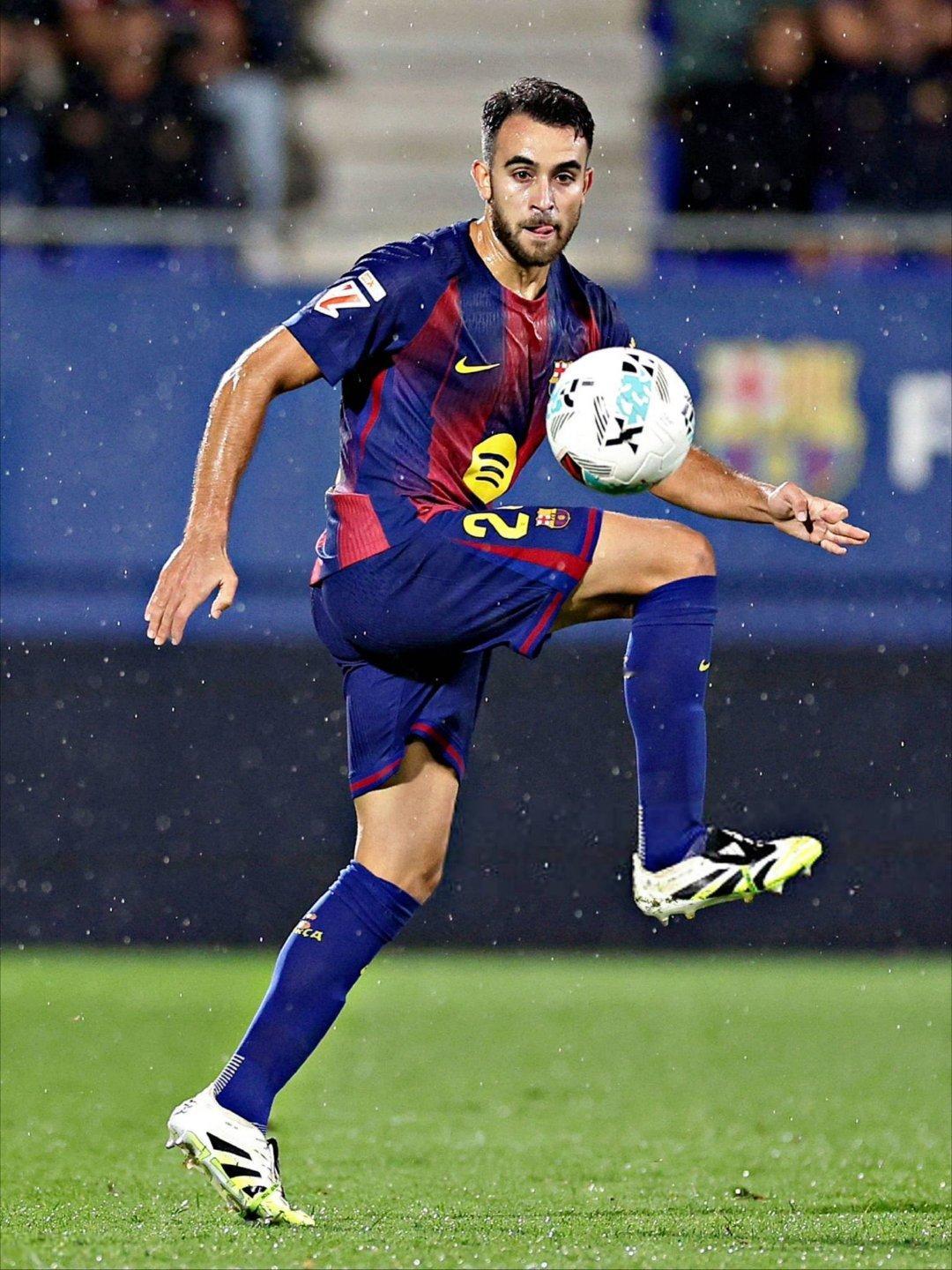 世体：铁人，埃里克·加西亚周六对阵马洛卡的比赛是他连续第55次代表巴萨出场。自2