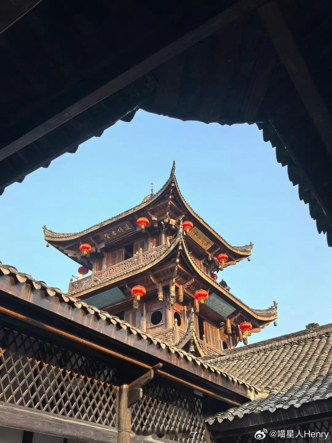 五一来四川阆中体验用醋泡脚四川阆中五一慢生活，从一碗醋泡脚开始！古法配方，泡完脚