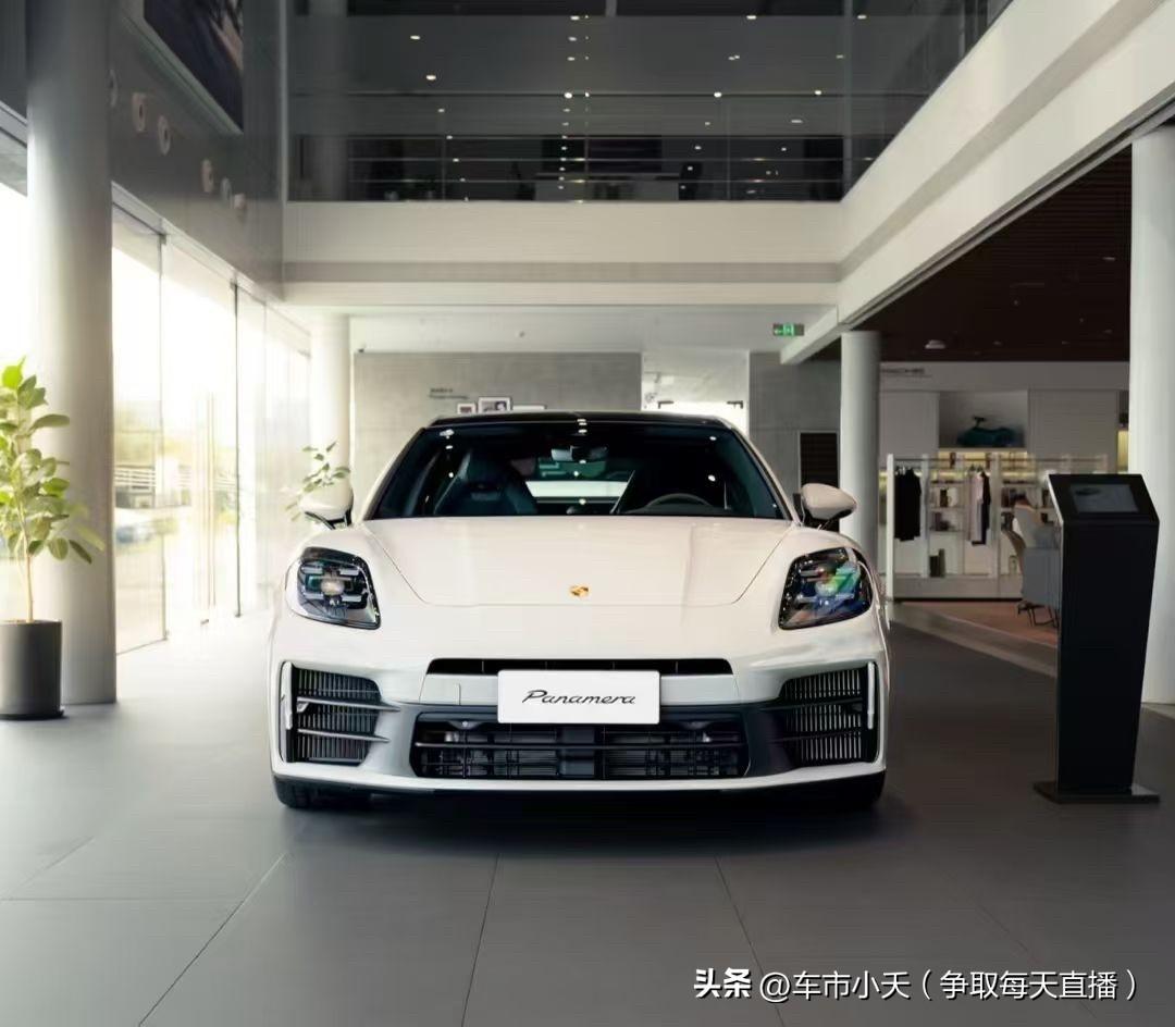 保时捷在中国汽车市场确实不行了，这种体现之一就是价格。像帕拉梅拉这种热门车，之前