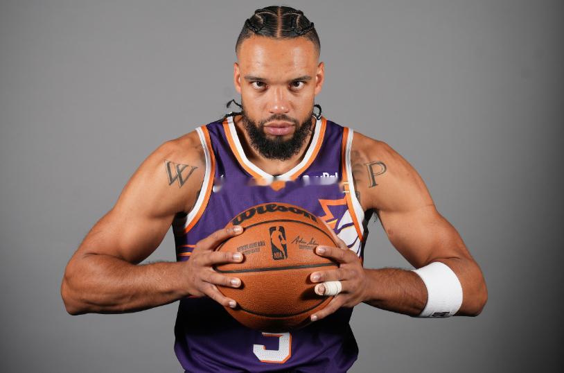 NBA常规赛，太阳以105-108不敌活塞。本场比赛，狄龙首发出战，16中4，三