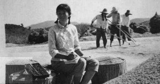 1974年，21岁的女知青，夜间独自去厕所，却神秘失踪。连队将整座山都翻了遍，却