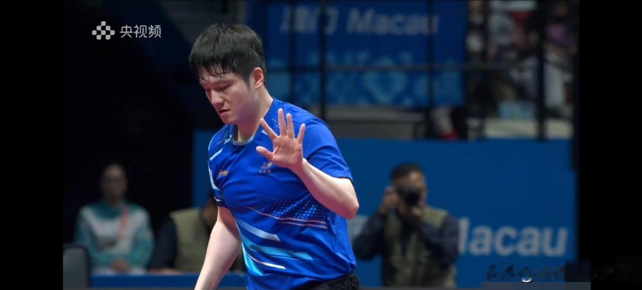 胸前国旗重于一切！奥运冠军从不是个人独舞
 
奥运单打冠军早已不是评判运动员强弱