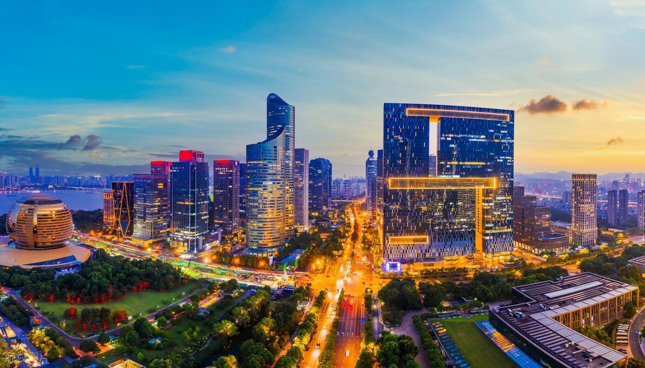 杭州崛起？中国硅谷的底气原来在这里！​
 
要说今年科技圈最让人兴奋的城市，杭州