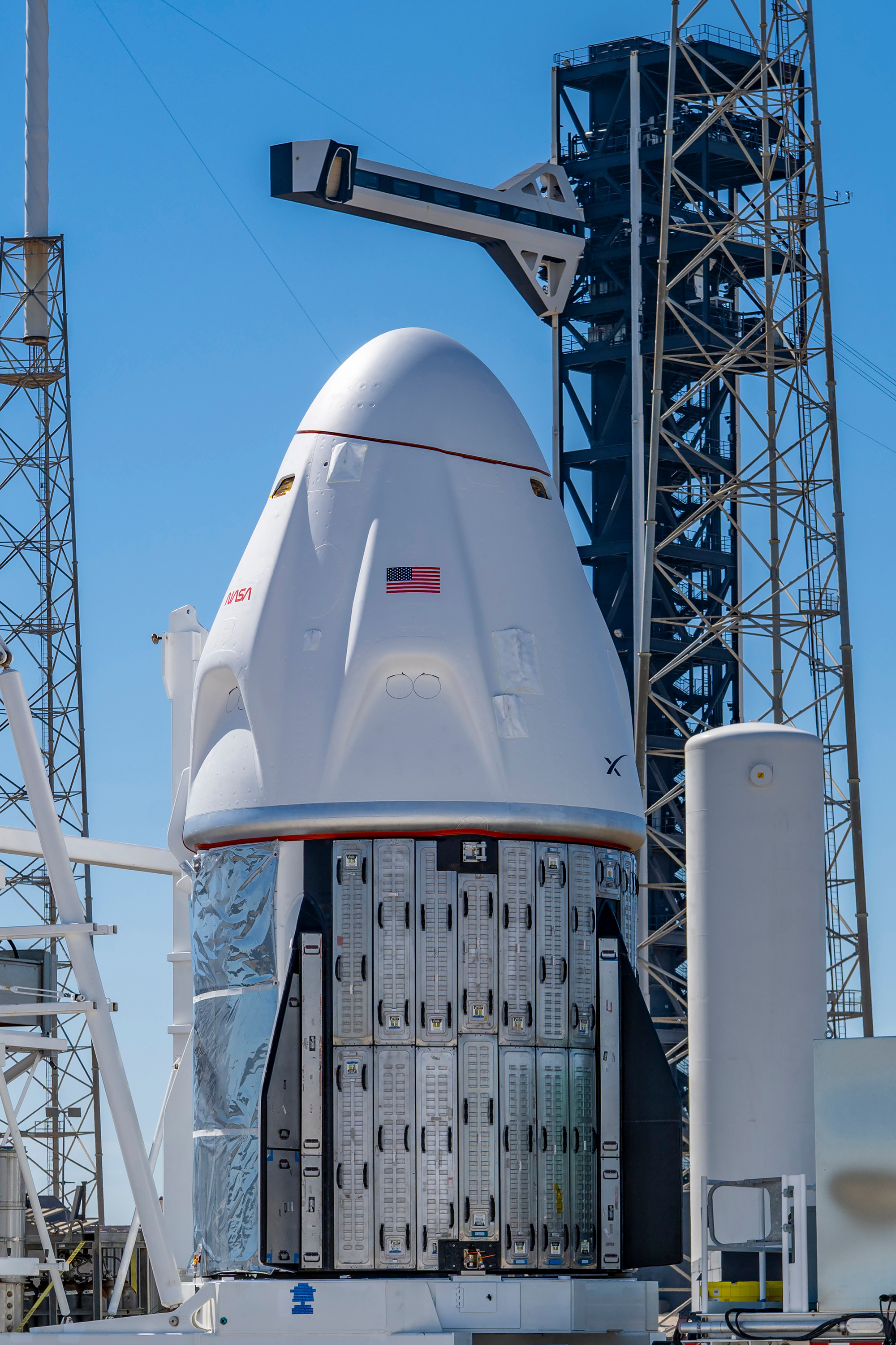 Crew-12任务使用的载人龙飞船（Crew Dragon）已经运抵SLC-40