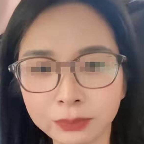 王老板性侵崔丽丽已被法院定罪伏法，但崔丽丽的后续行为引人生疑。作为PTSD患者，
