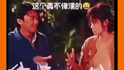 星爷的演技真的让人叹服啊！一段猜拳的镜头，虽然猜拳双方没有一句台词，但大家内心的