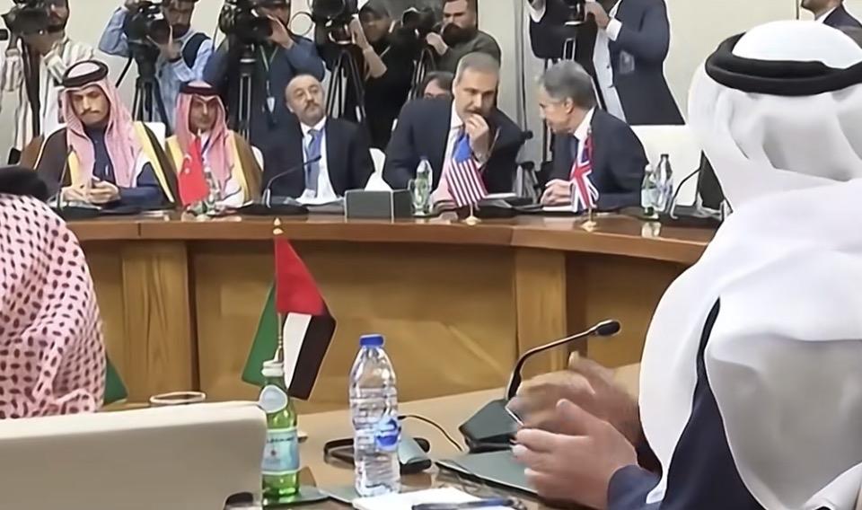 国事如棋局，合纵连横谋。