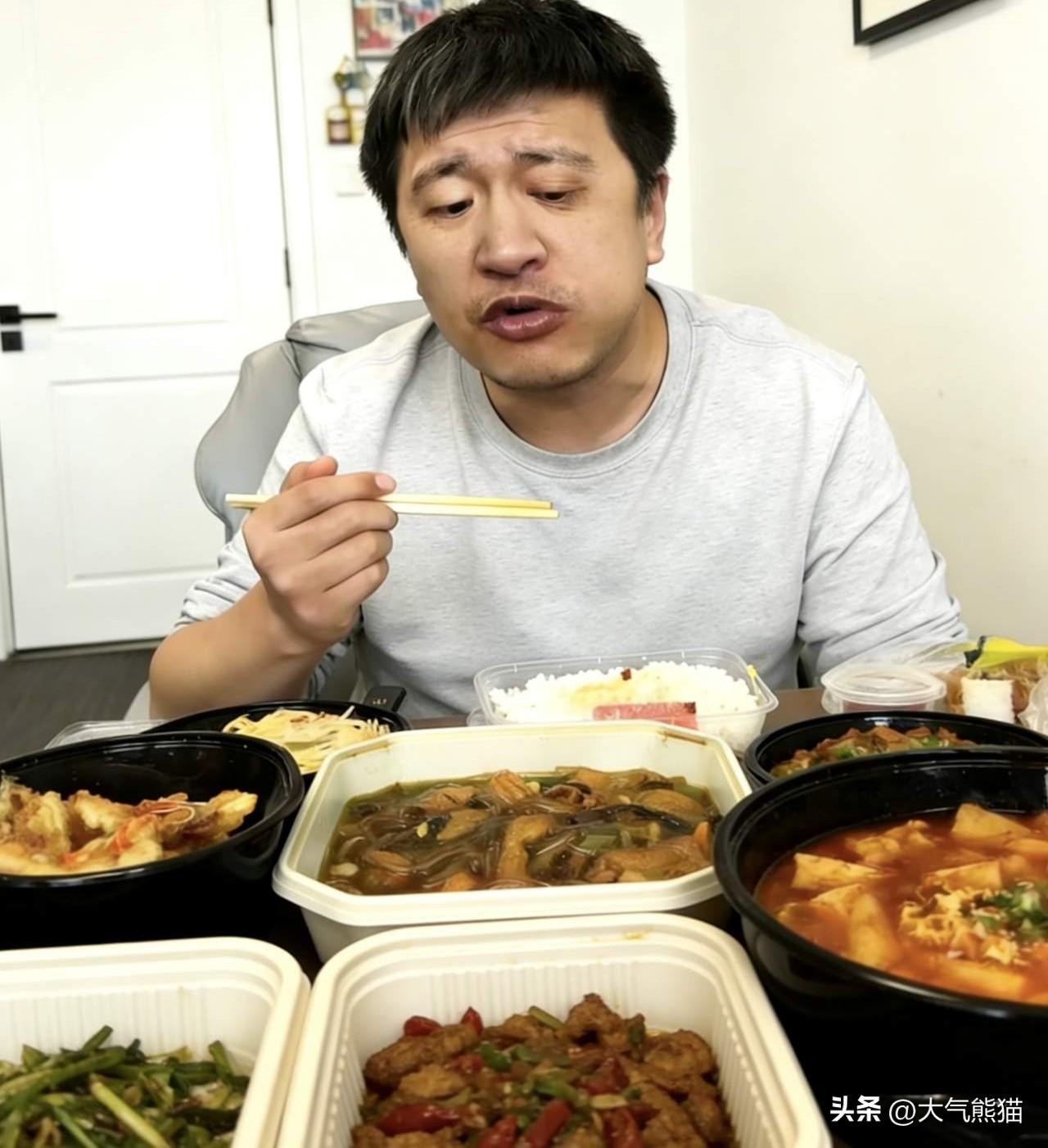 张雪峰早已实现财富自由，按他的身价完全可以配有私人厨师和私人医生，但现实情况是几