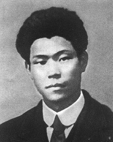 第一个提出“中国共产党”名字的人，牺牲在95年前的广州黄花岗刑场。

蔡和森（1