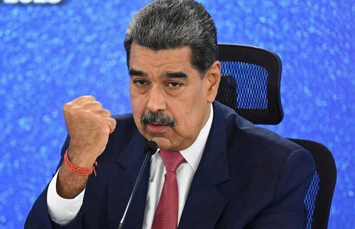 [微风]美国收到最新情报，马杜罗已向中国写信求援，运20随时准备起飞？

加勒比