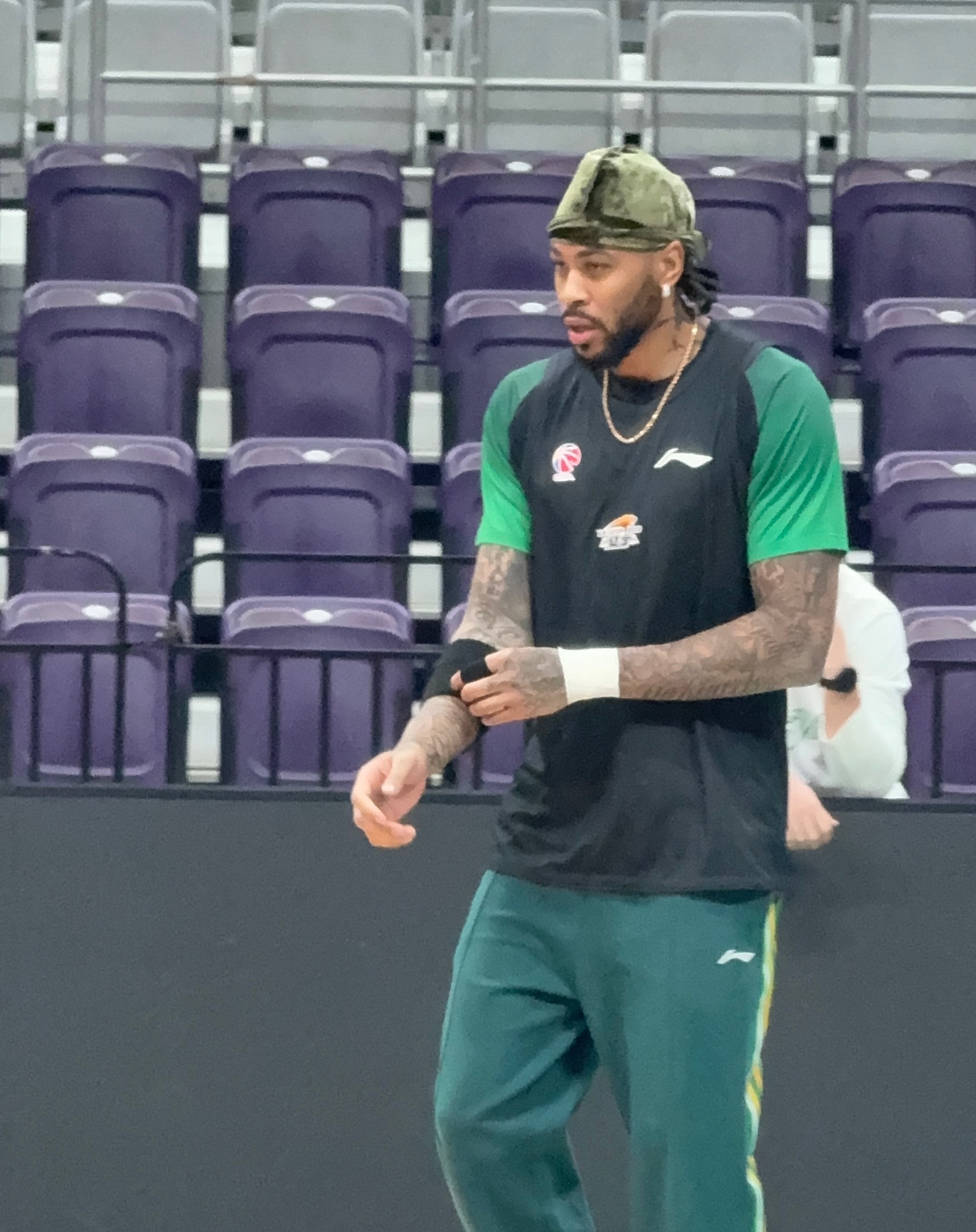 哥们，你今天挺帅呀辽宁男篮 沈阳