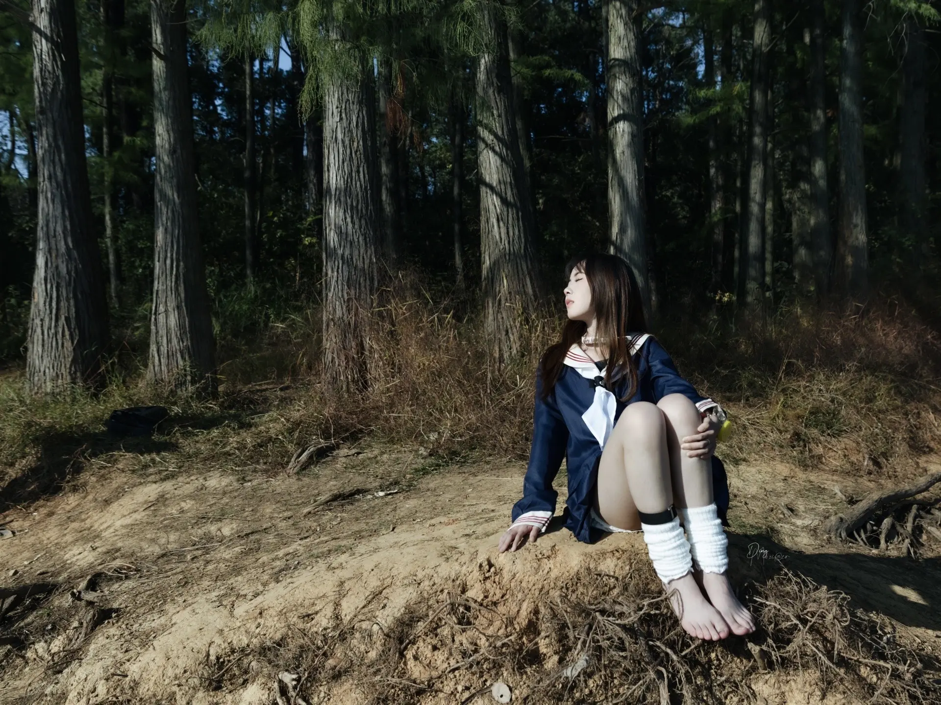 世界静谧，抓住夏天的尾巴。《jk户外氛围感写真》 🌲 森林 旷野  ...