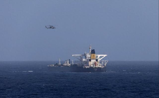 美军是真的拼！为了把“贝拉1号”油轮拦截下来，都已经整整5天了，穷追不舍，这次居