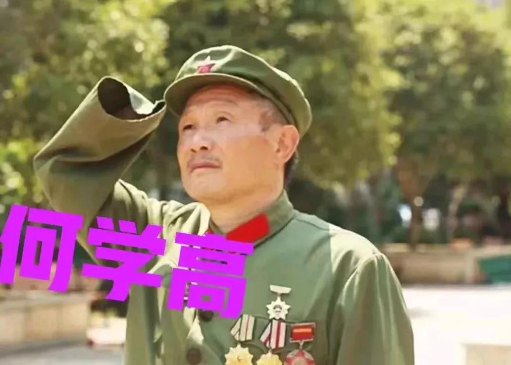 1979 年，越战英雄何学高被两名越军死死抱住，千钧一发之际，何学高为了不当俘虏