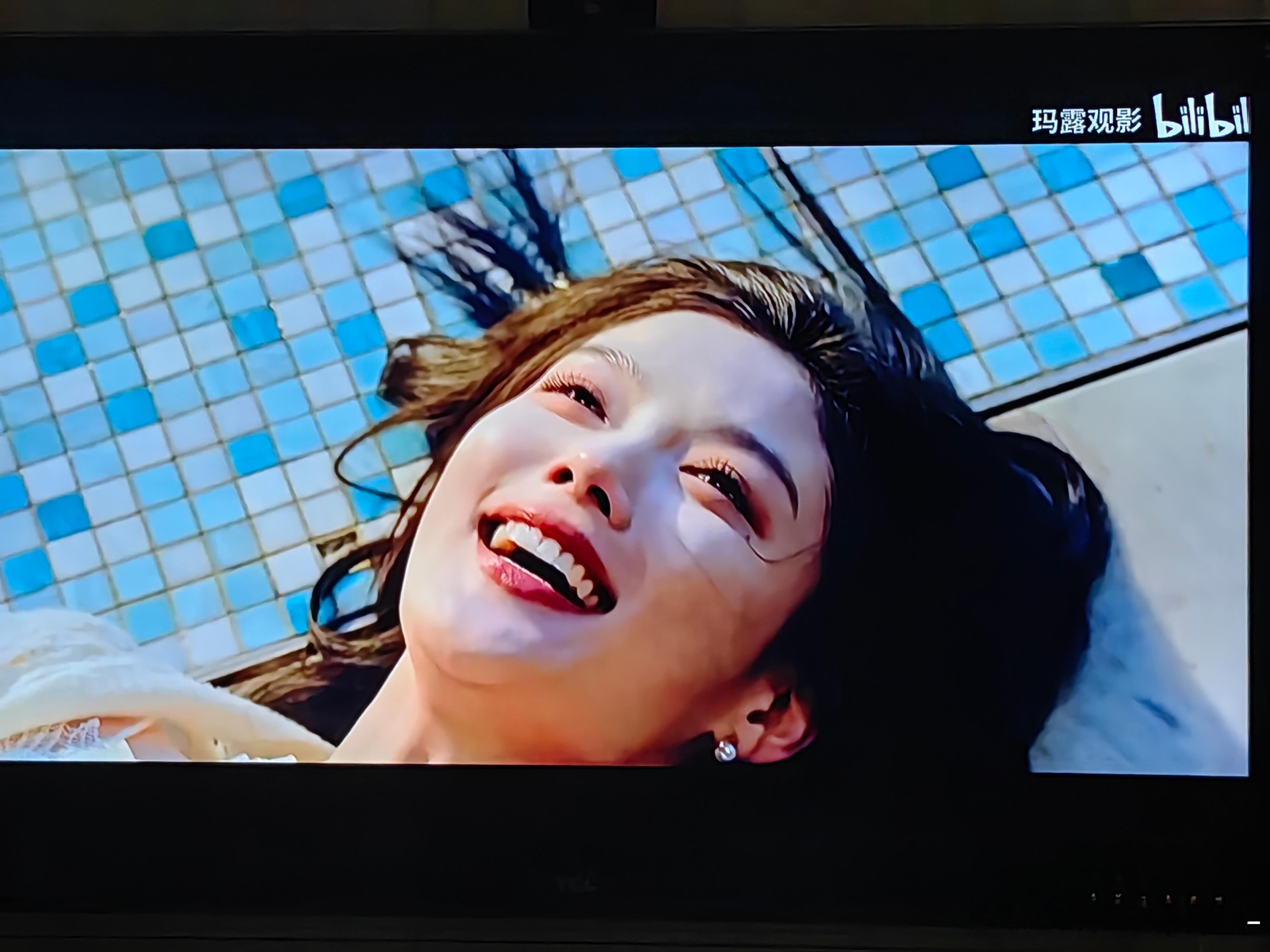 给这个金裕贞视后不解释 