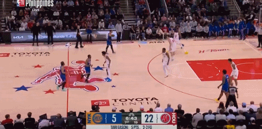 申京的防守太敷衍了，你对得起身后拼尽全力和唐斯卡位的杜兰特吗？
真忍受不了他这样