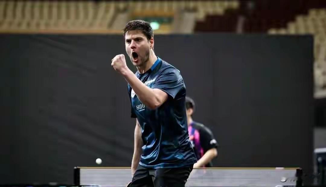 37岁奥恰洛夫：越老越妖的乒坛常青树！
 
37岁的奥恰洛夫简直是“越老越妖”的