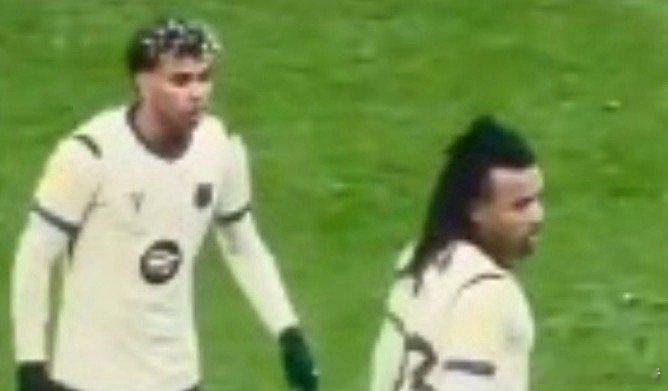 据TYC体育报道，在巴萨0-4不敌马竞的国王杯比赛中，亚马尔与马竞后卫莫利纳在场