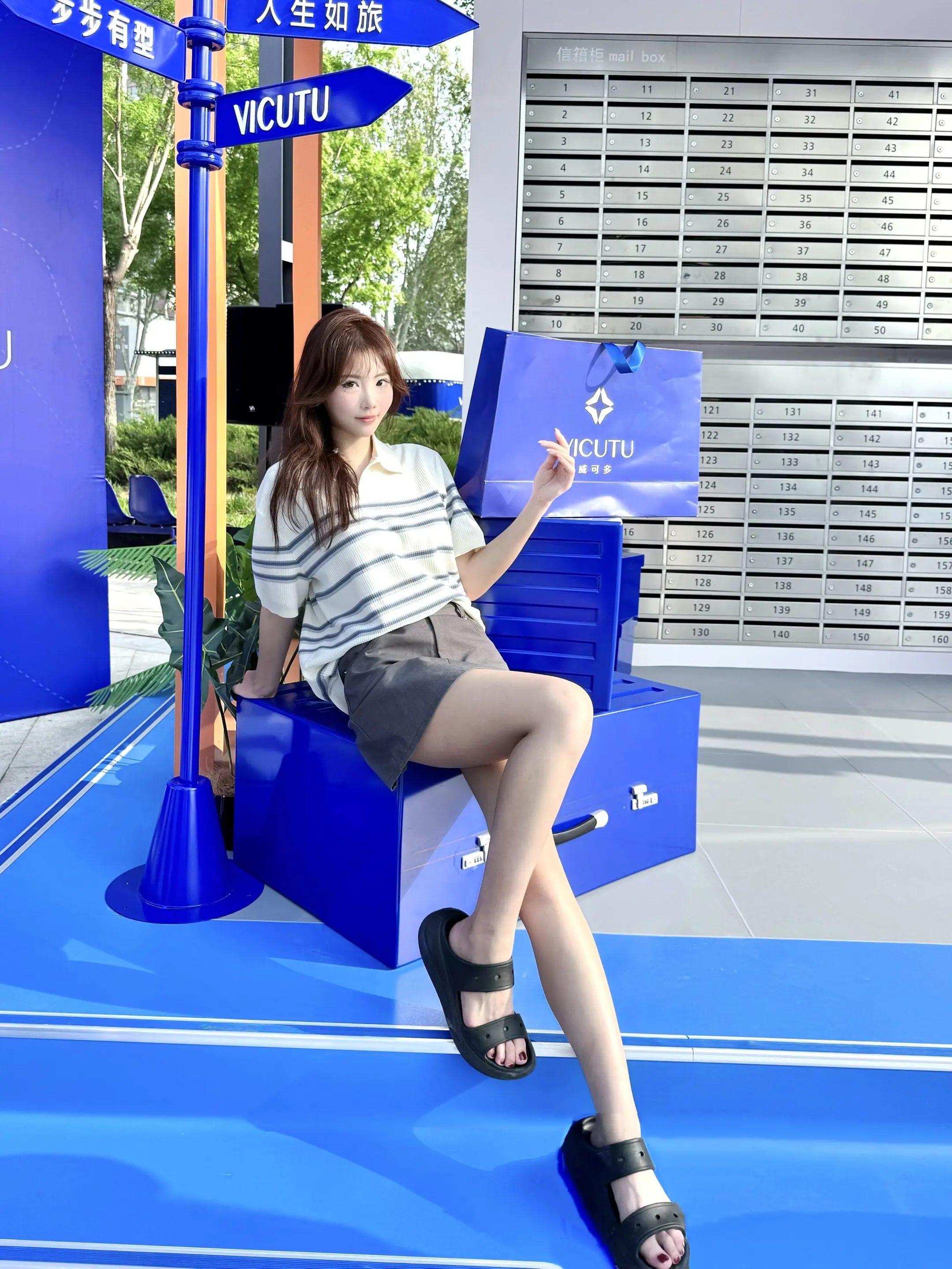 第一次近距离看到明星诶