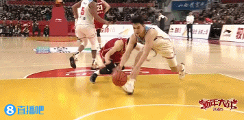 4-25之后，现在新疆队每得一分都显得尤为珍贵啊，伊力芙拉提这个2+1救老命了。