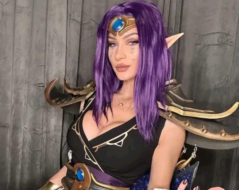 现在直播真是啥都有，Twitch的魔兽美女主播Fandy直接直播生孩子，时长8小