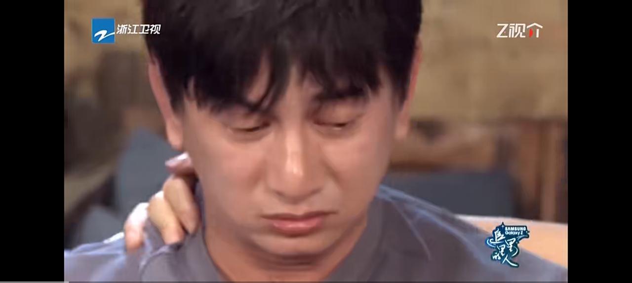 人上了年纪，眼泪就多了。提起当年的小虎队，吴奇隆几次哽咽。说句实话，小虎队的歌曲