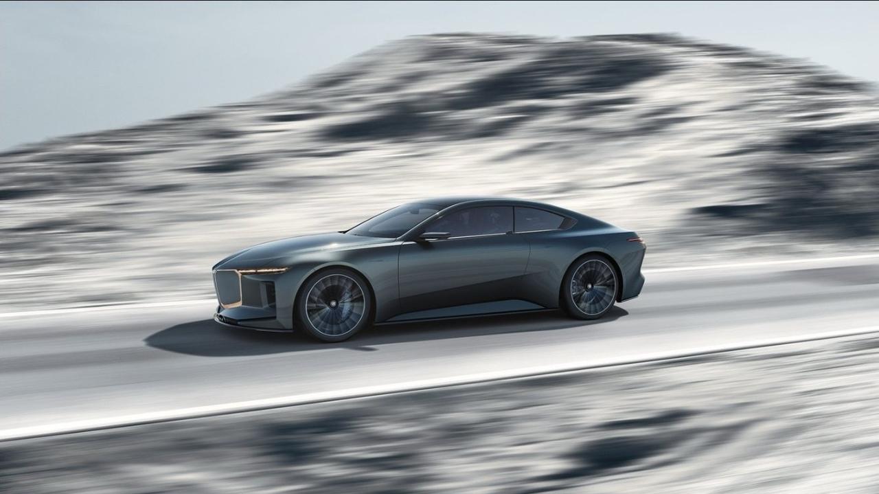 在2026年埃斯特庄园古董车展上，BMW 集团正式发布并亮相 Vision BM