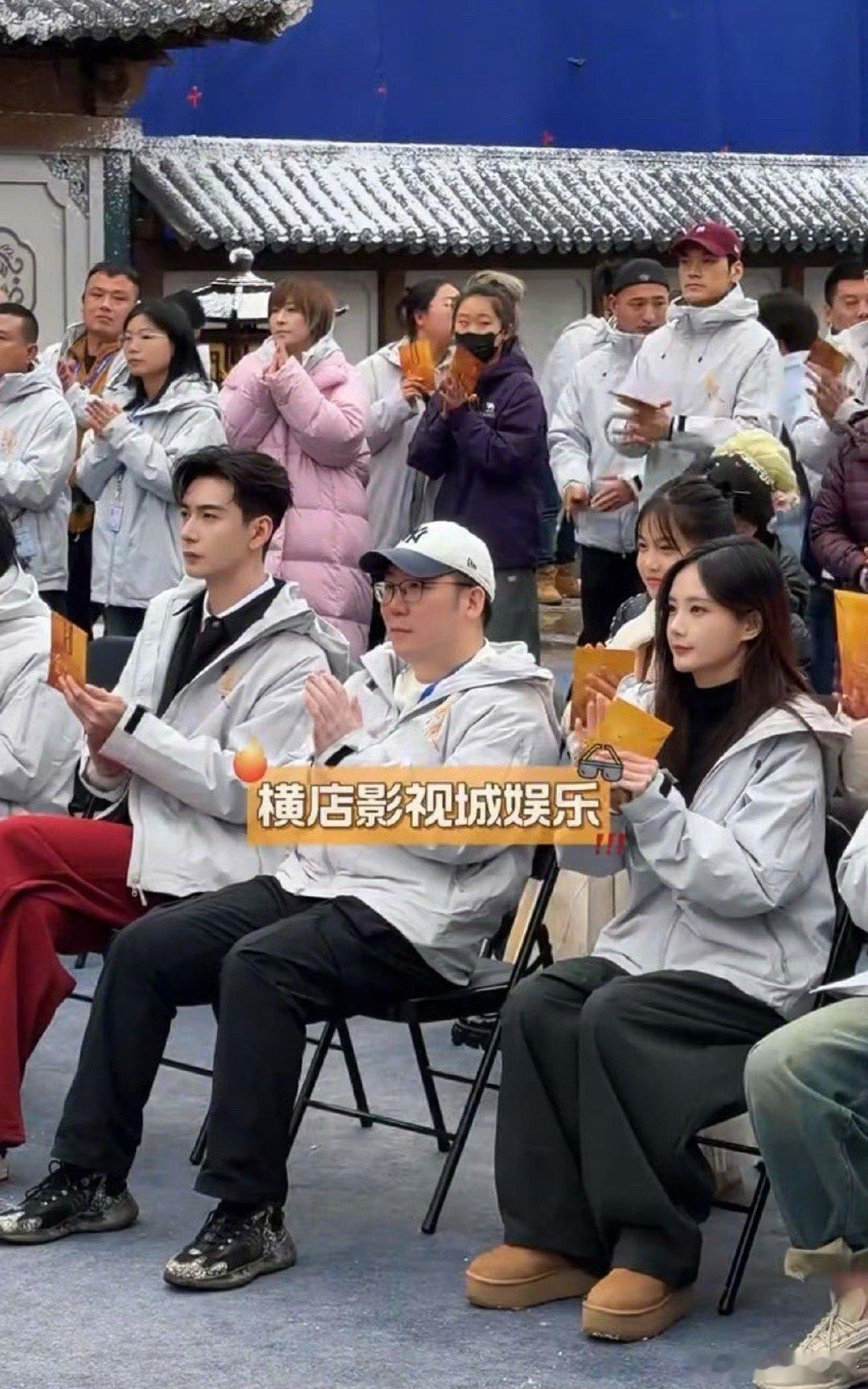 《金枝》开机李一桐、陈星旭同框路透，期待吗 