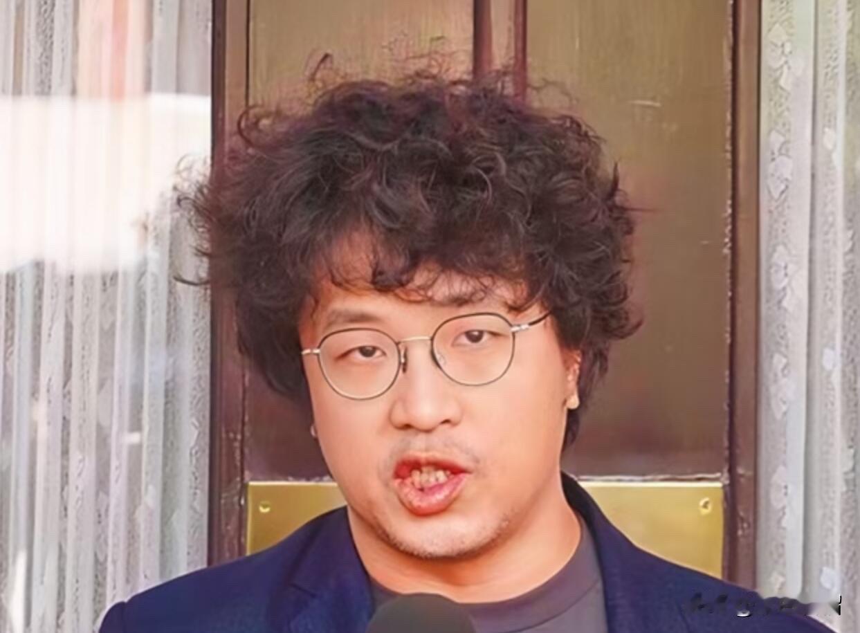 “台独”顽固分子沈伯洋喜提第一。他可是首个被公安机关以涉嫌分裂国家犯罪立案侦查的