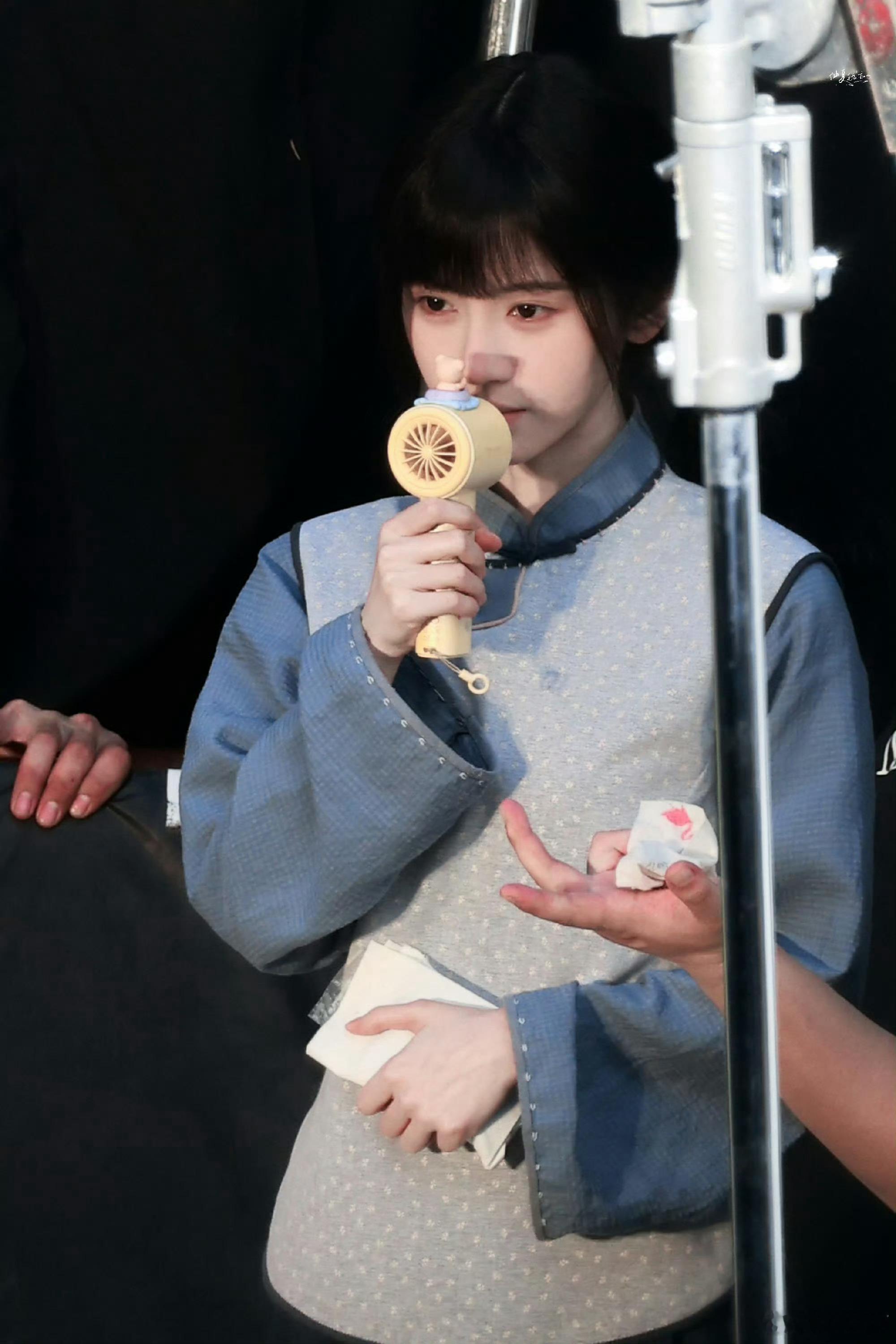 jjy 鞠婧祎露芜衣 jjy鞠婧祎姜黎非jjy鞠婧祎“少女眼中似有星辰，橘子眼中