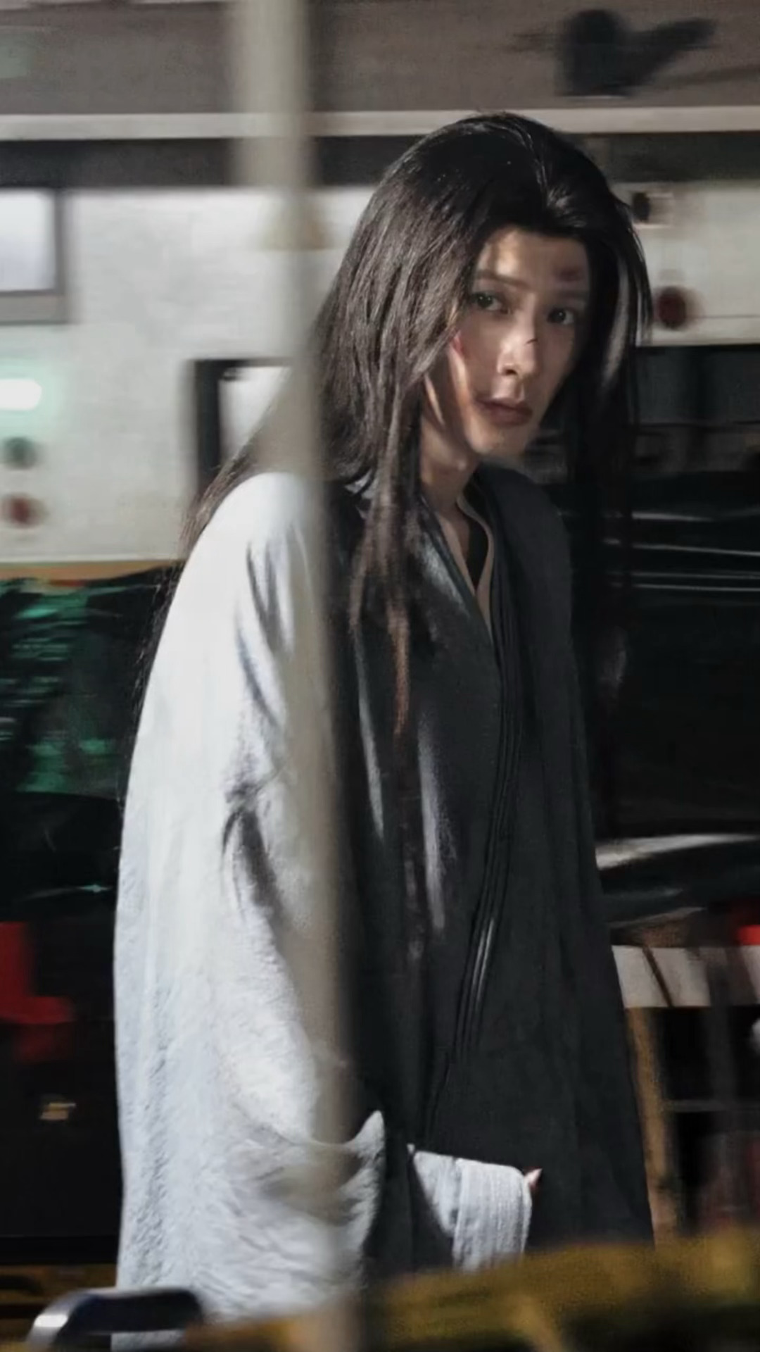 我们谢却山进去还好好的出来咋这样了！不要打他啊檀健次何不同舟渡挨打前挨打后不要打