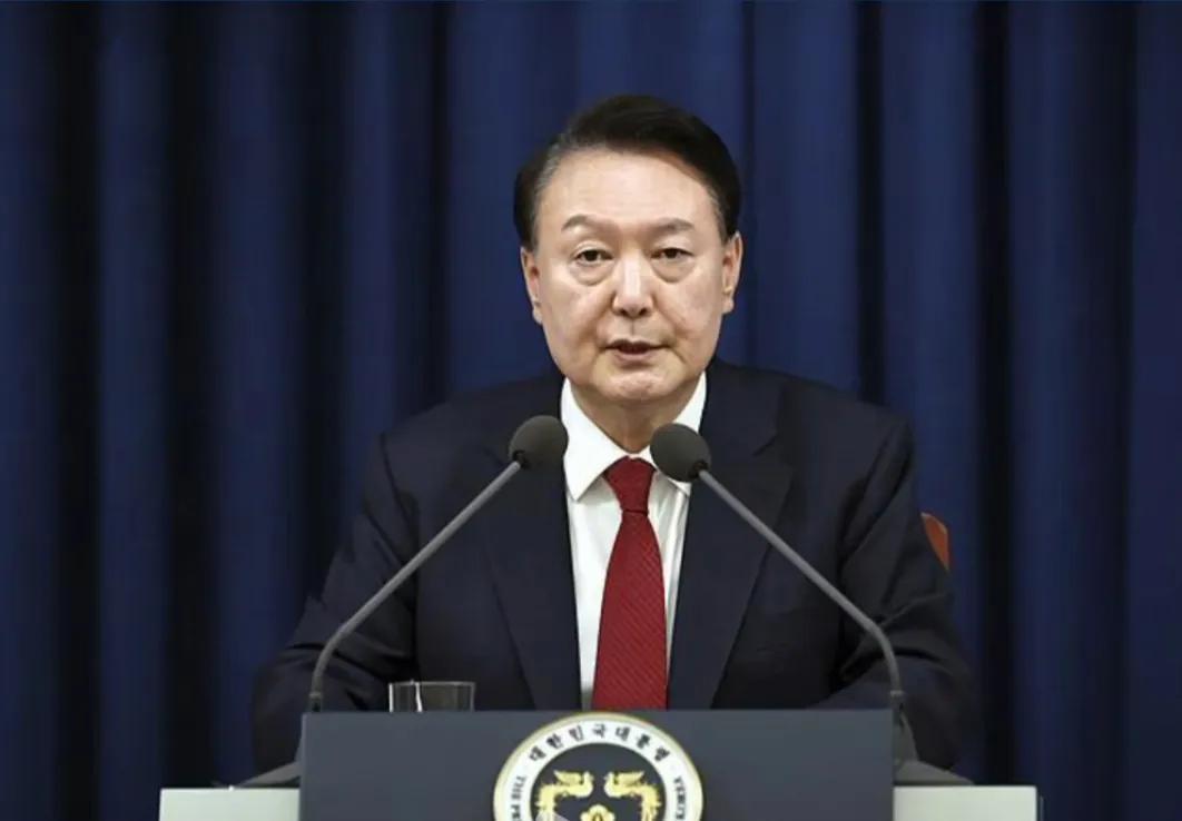 韩国总统锡悦涉嫌“内乱罪”被警方调查！这当韩国总统的风险大高了，感觉韩国总统没有