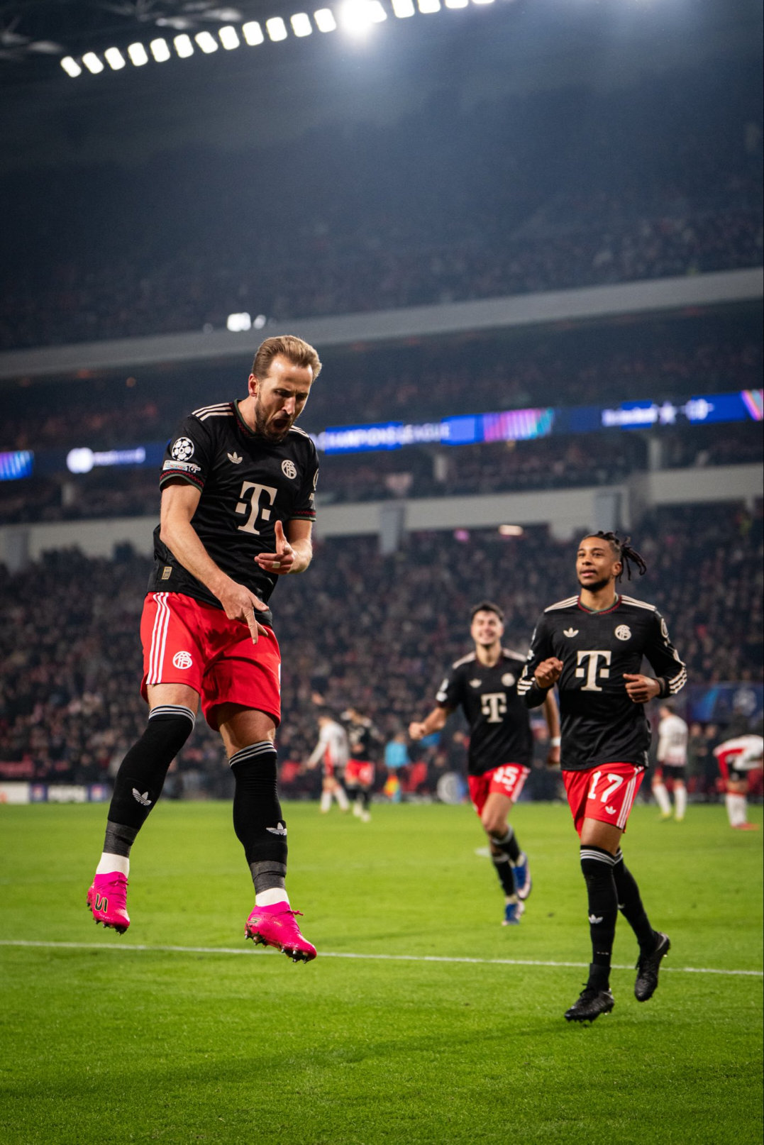 凯恩：“八场比赛赢了七场，这足以证明我们是一支怎样的球队。我觉得我们可能是所有球