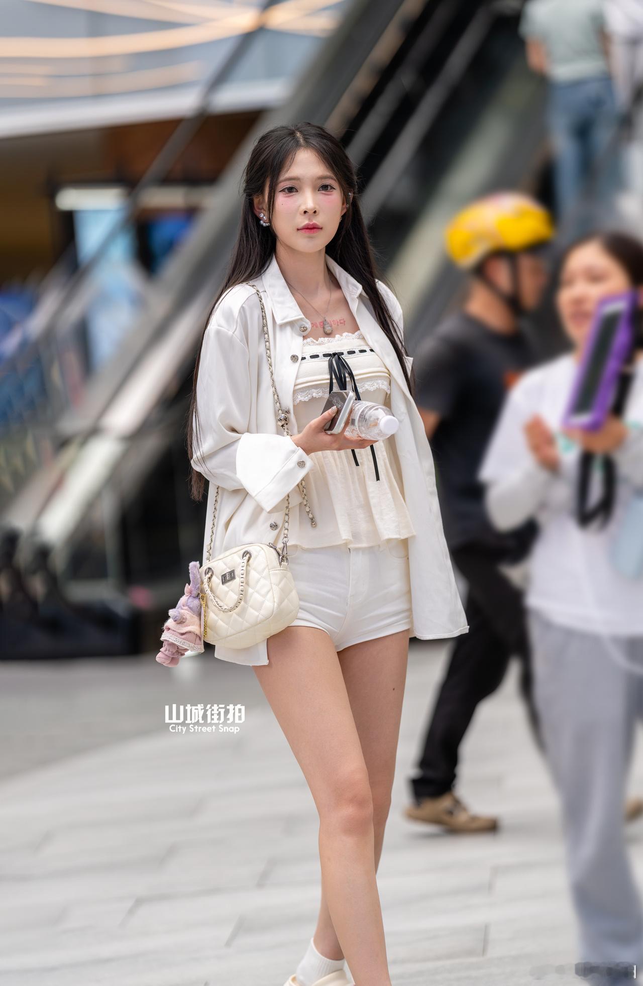 周四，早~ 