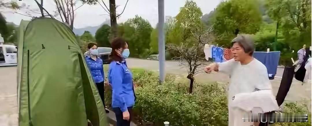 3. 上海71岁老太卖房自驾9年不回家 放话不留钱给亲人：71岁上海老太张瀛卖掉