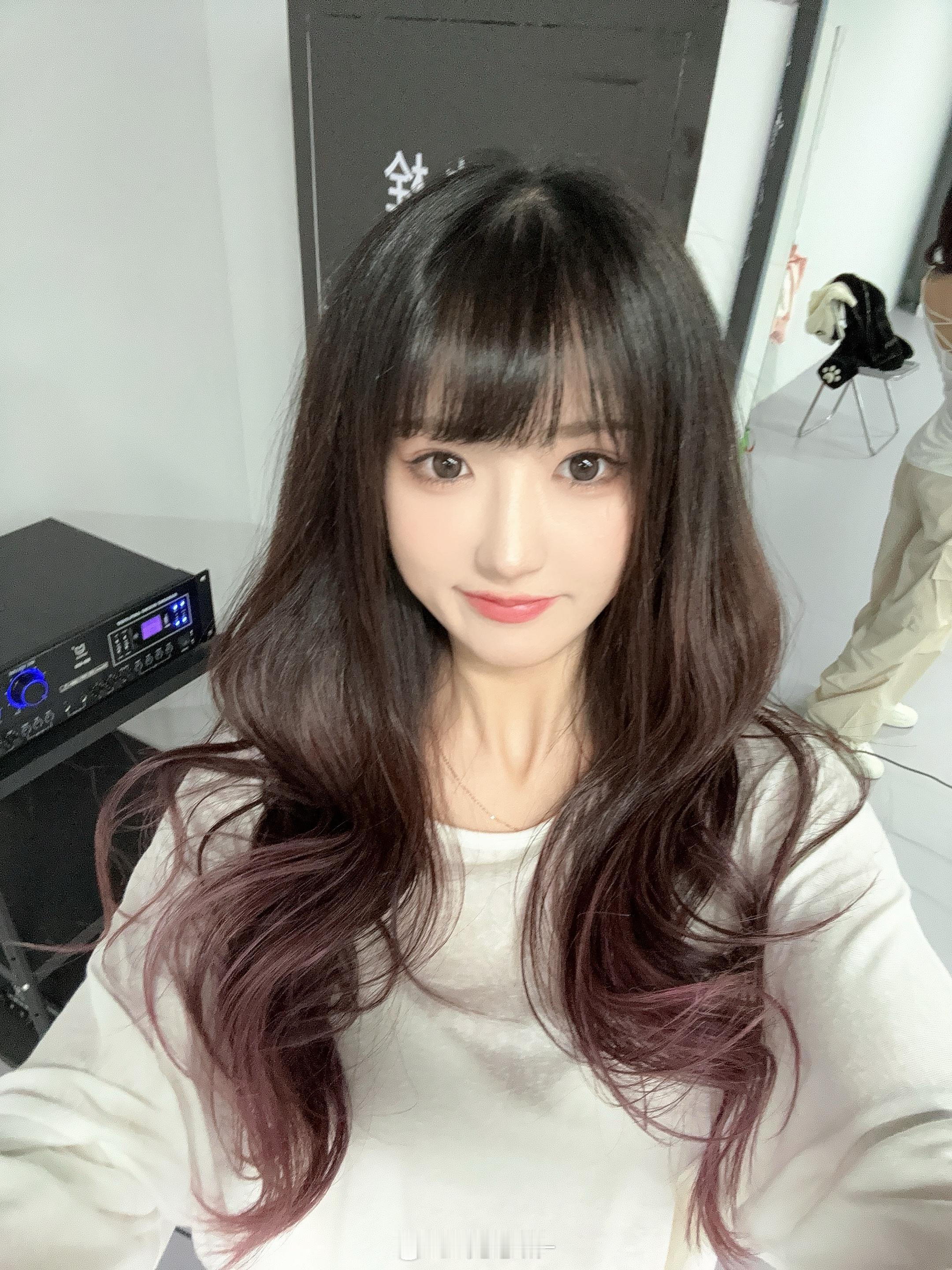 和肉肉一起跳舞！！住她家睡滴好香🙈🙈🙈 ​​​