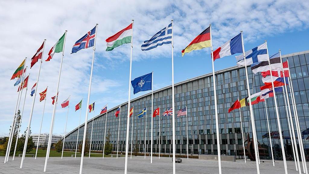 北约终于干点正事
当地时间3月2日，北约秘书长马克·吕特在接受媒体采访时表示，美