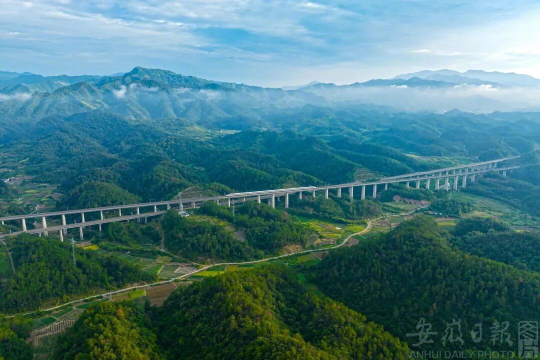 【安徽时评 | #宣城成安徽唯一纳入上海大都市圈城市#】#长三角双圈联动安徽城市