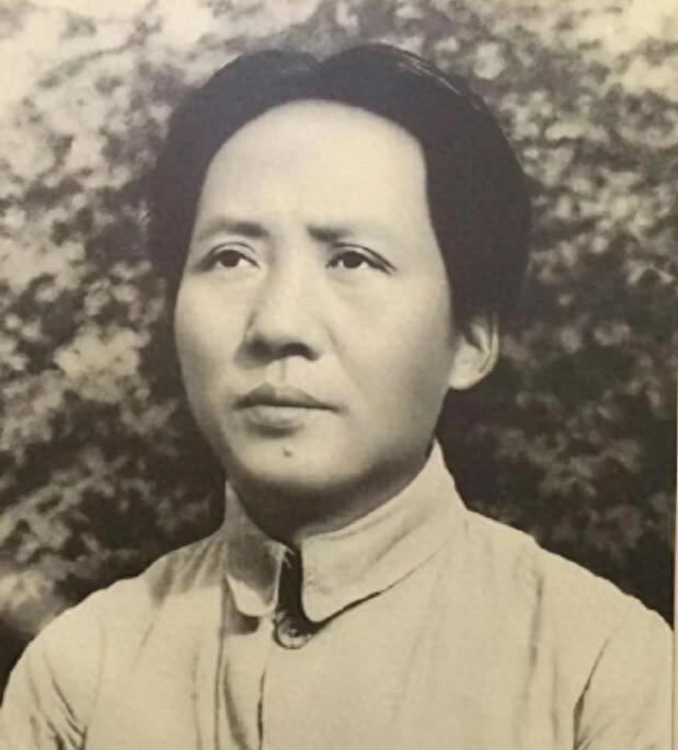 我党第二任最高领导人因被出卖英勇牺牲，其妻子曾任全国妇联副主席，背后故事令人深思